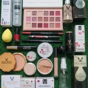 15 in 1 Makeup Kit for Women & Girls | Complete Makeup Set with Foundation, Primer, Concealer, Fixer, Eyeshadow, Mascara, Eyeliner, Compact Powder & Beauty Blender